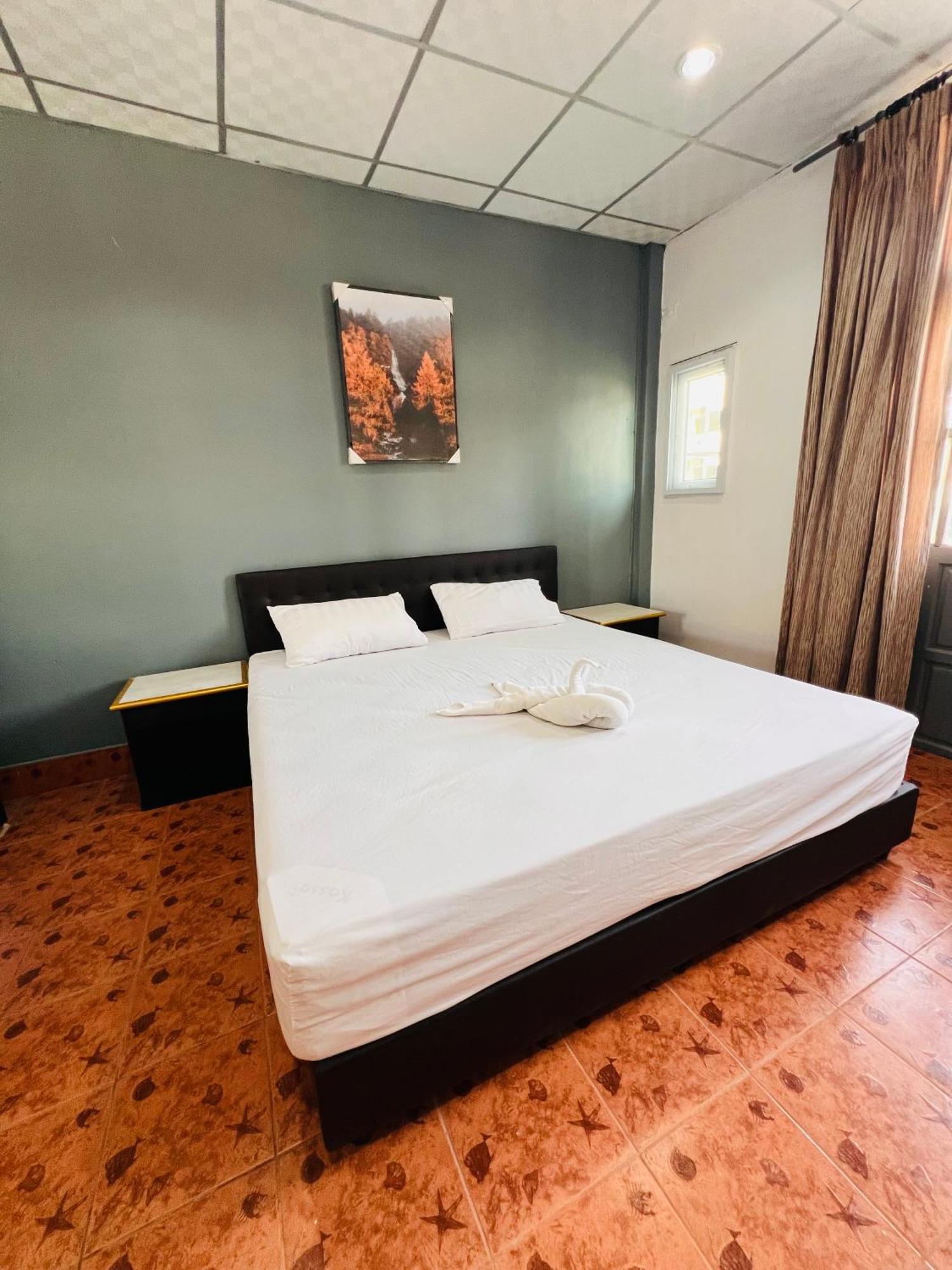 Patong Adventure Hostel Luaran gambar