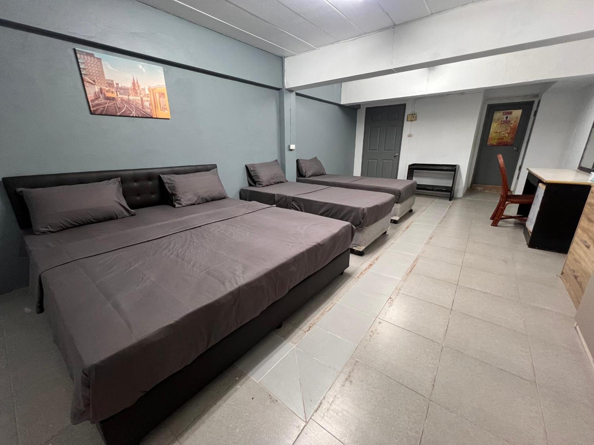 Patong Adventure Hostel Luaran gambar