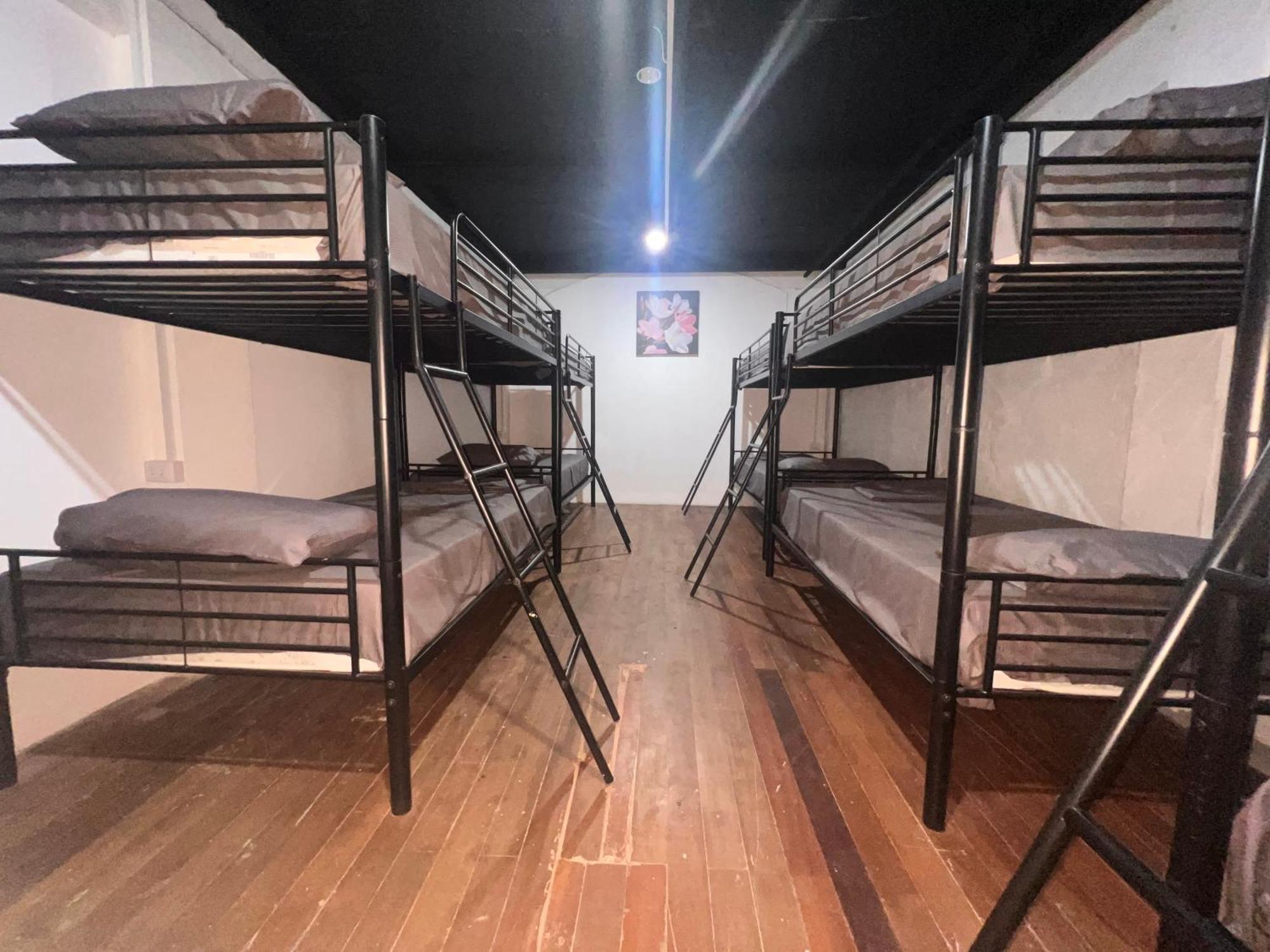 Patong Adventure Hostel Luaran gambar