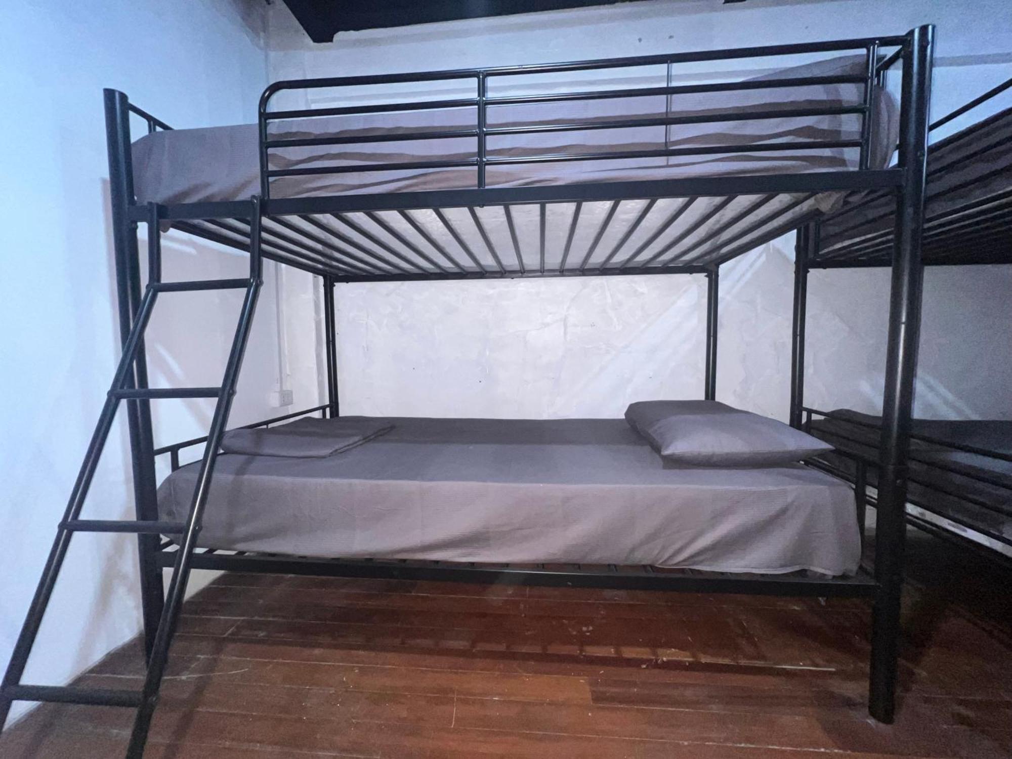 Patong Adventure Hostel Luaran gambar
