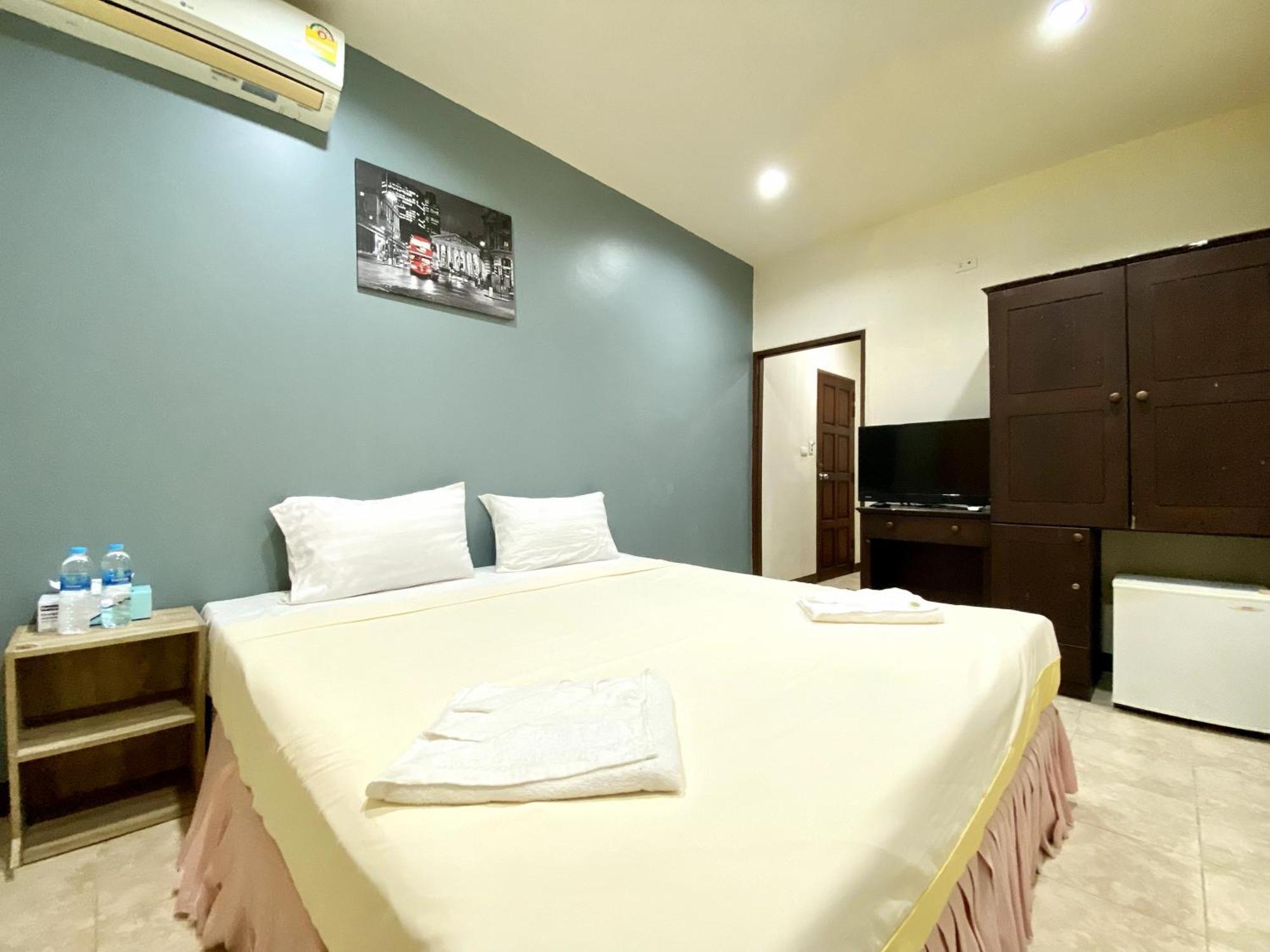 Patong Adventure Hostel Luaran gambar