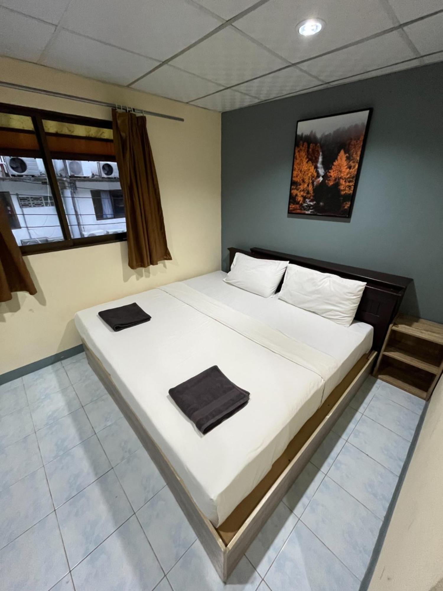 Patong Adventure Hostel Luaran gambar